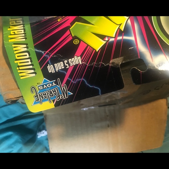 McFarlane Toys Variant 8 Widow Maker Figure, Spawn - Picture 8 of 10